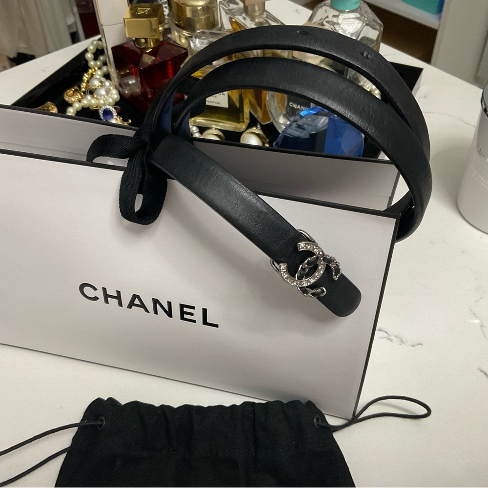 Chanel belt black 32